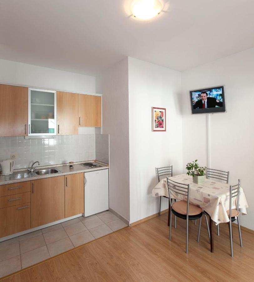 Apartmani Iva Tučepi Exterior foto