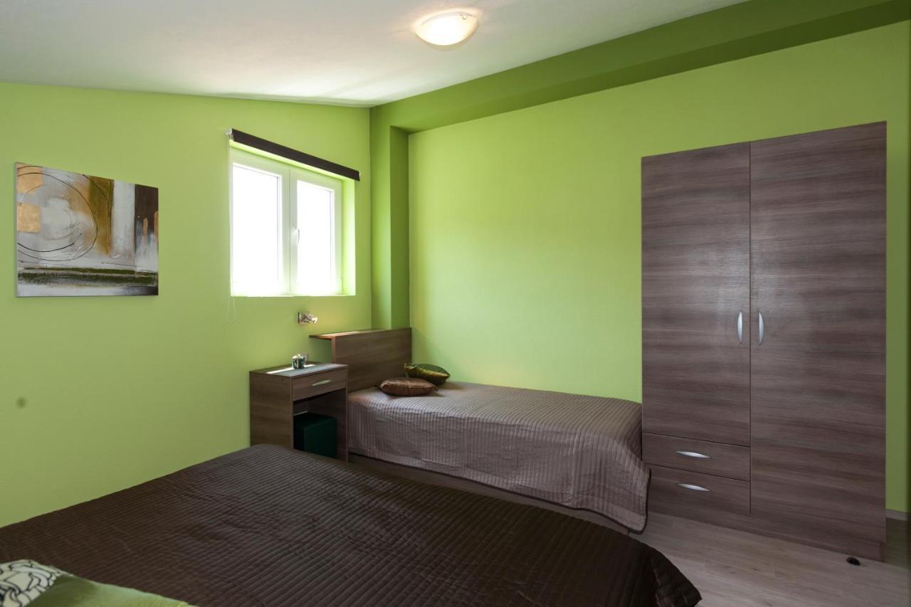 Apartmani Iva Tučepi Exterior foto